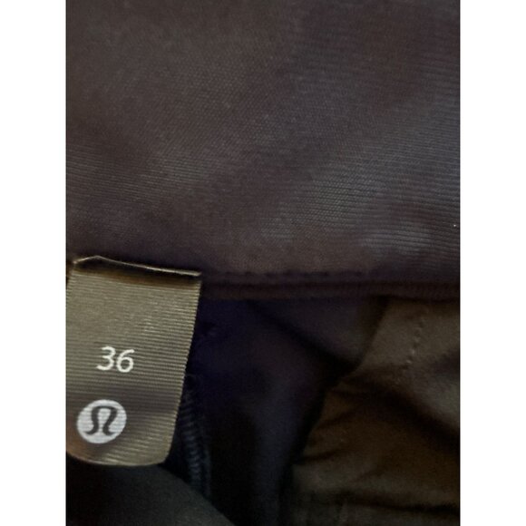 Lululemon Men's Commission Classic-Fit Navy Blue 9" Shorts Size 36 - Picture 3 of 9